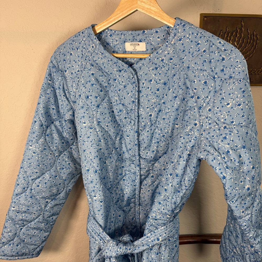 UNTUCKit For Her Womens Quilted Floral Belted Jacket Blue Medium Collarless - Picture 8 of 8